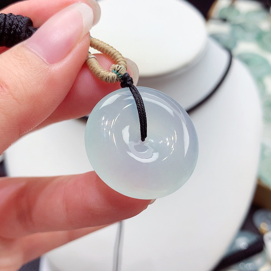 颈饰未镶嵌翡翠翡翠32，26/5.6