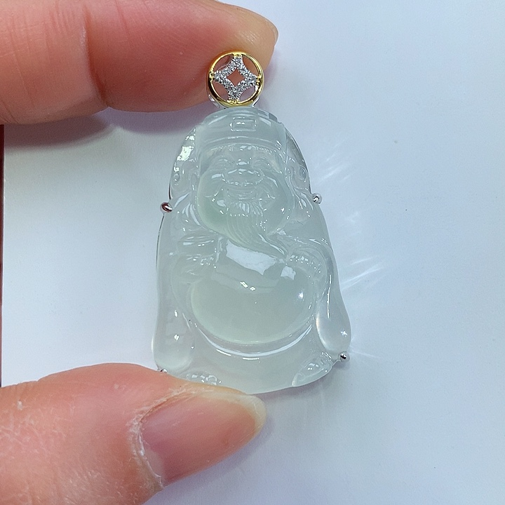 翡翠18K金镶嵌颈饰财神爷