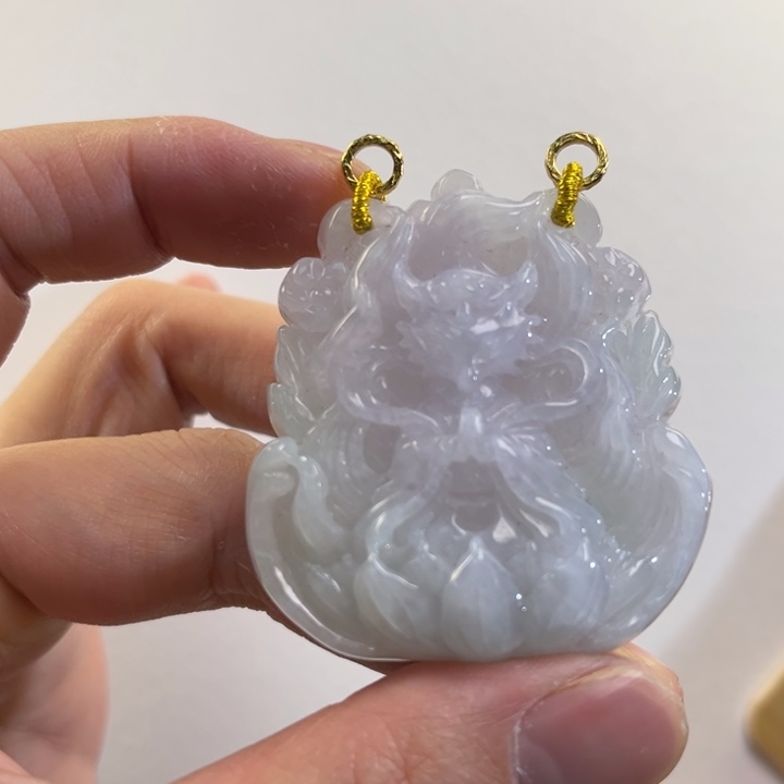 翡翠吊坠(赠链)未镶嵌代编织