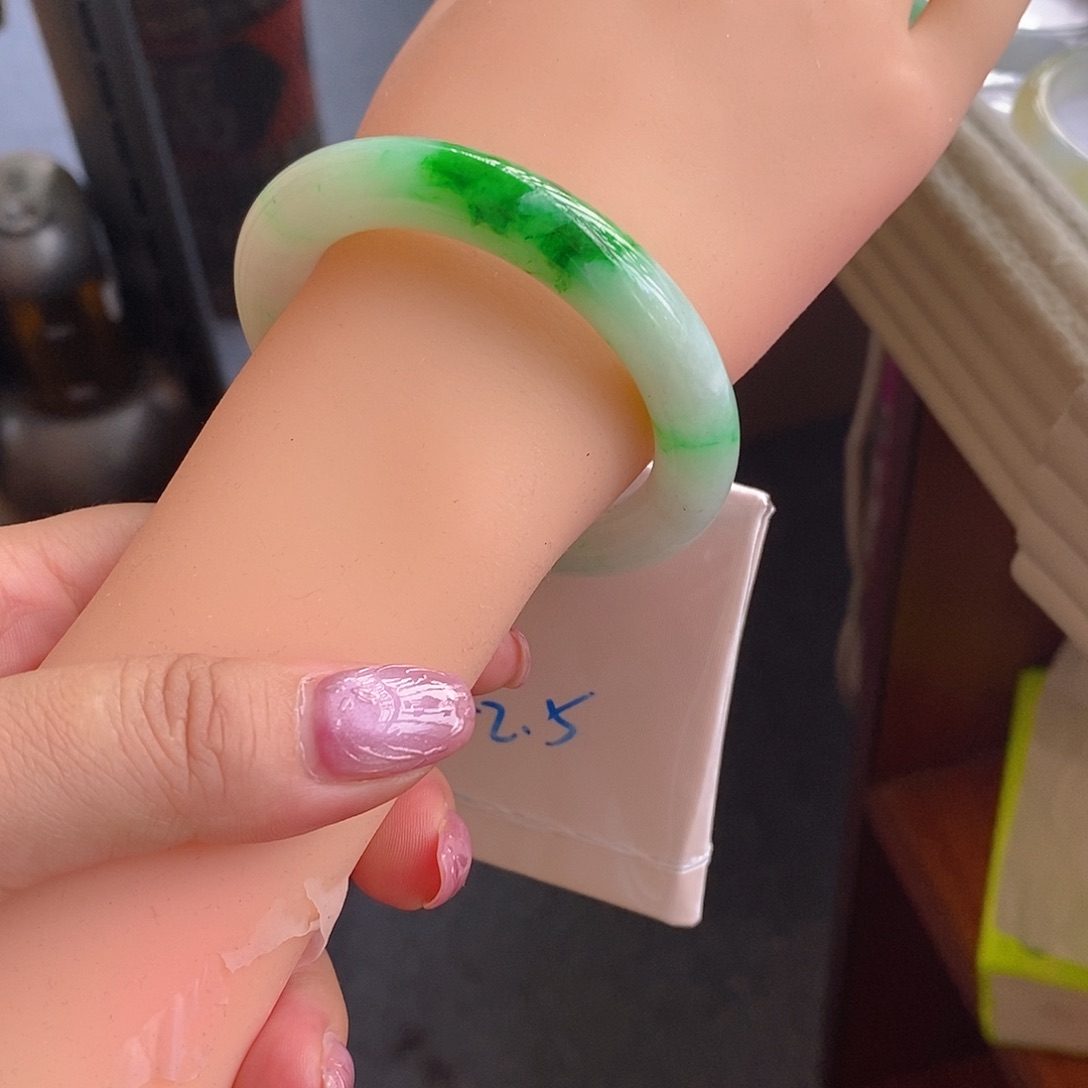 翡翠未镶嵌手镯1号强推