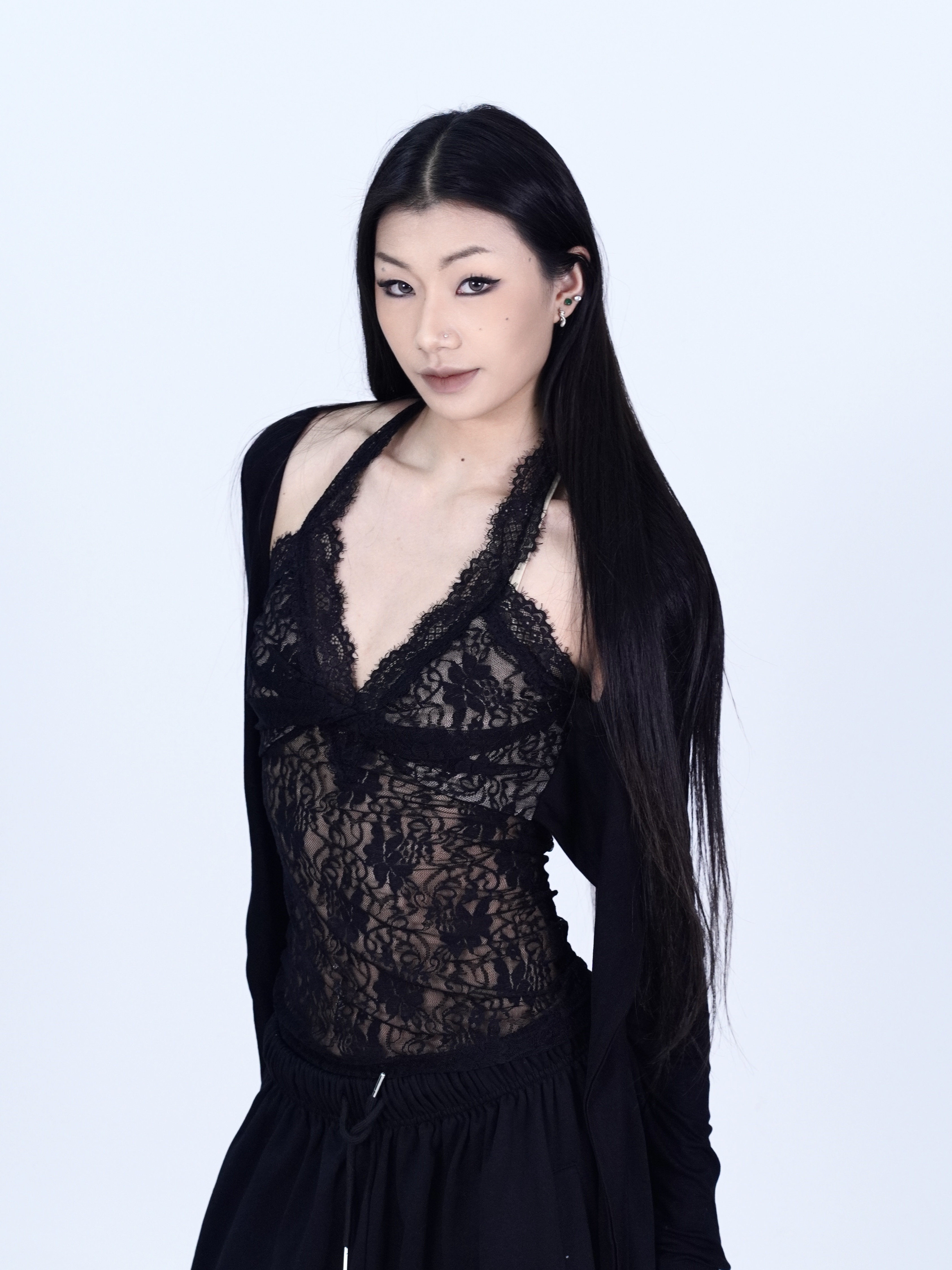 SUANS原创蕾丝拼接蕾丝挂脖绑带纯欲风修身百搭时尚爵士长袖