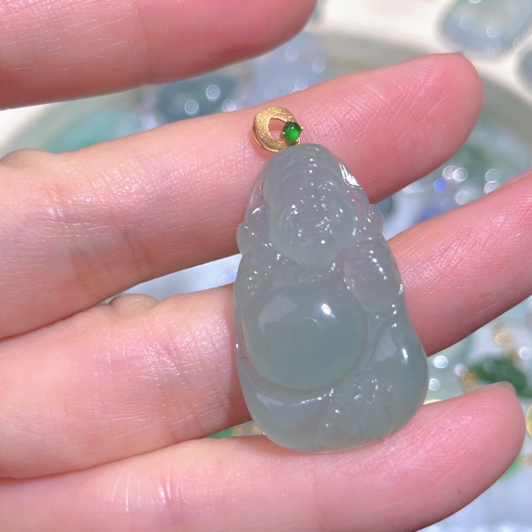 翡翠颈饰18K金镶嵌翡翠