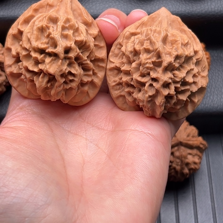 文玩核桃吊坠大花