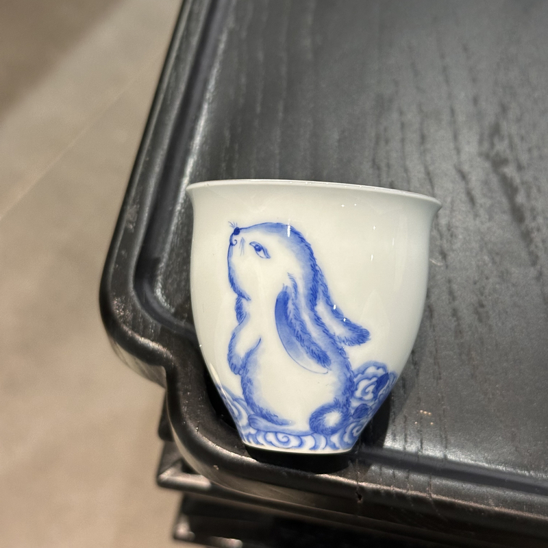 念物集·黑莓蓝祥云玉兔杯