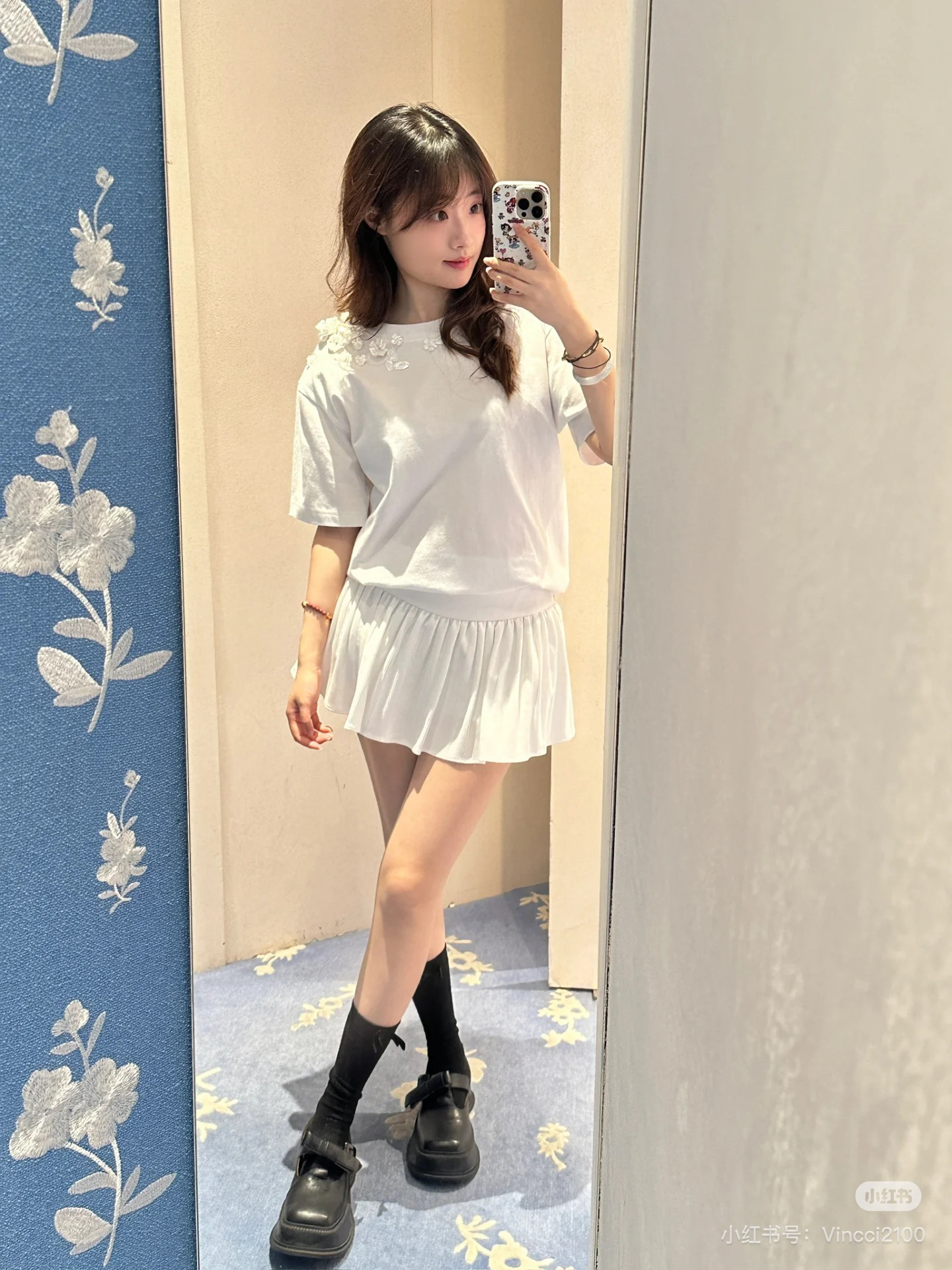 定珠T恤百搭宽松设计