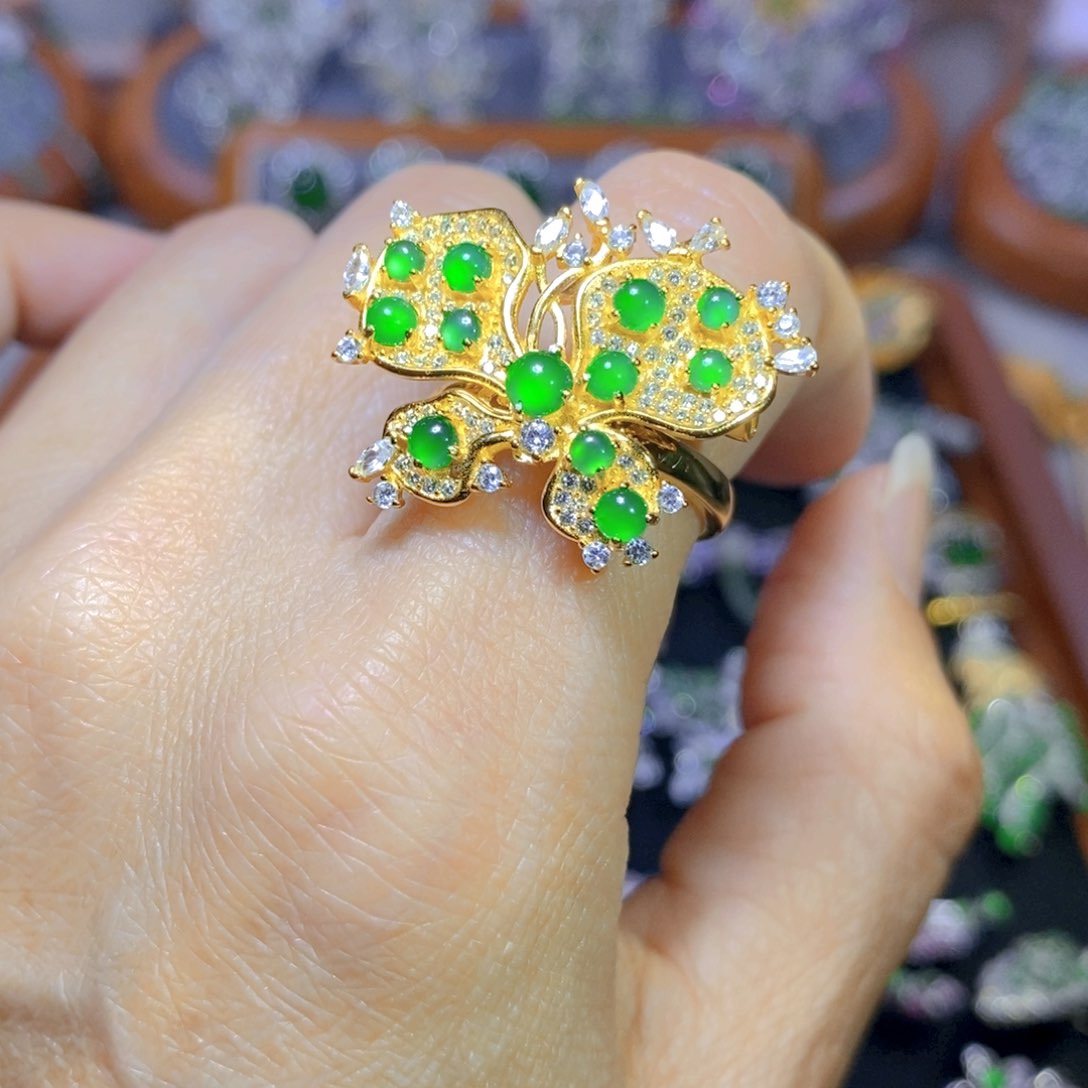 翡翠颈饰银S925镶嵌天然翡翠