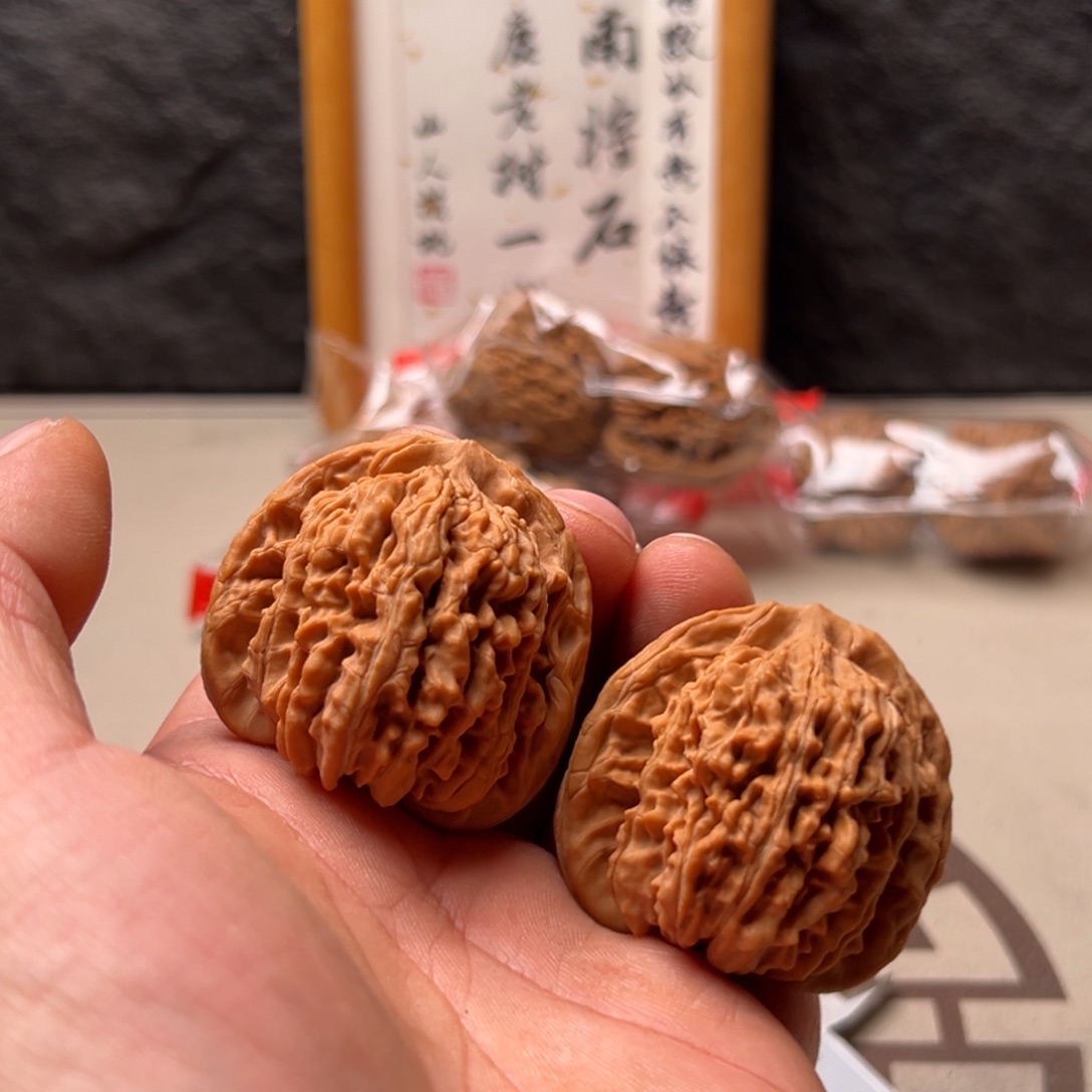 K***o文玩核桃把件楼子