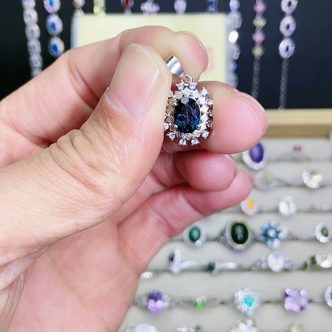 【闪购商品】吊坠(不含链)未镶嵌托帕石