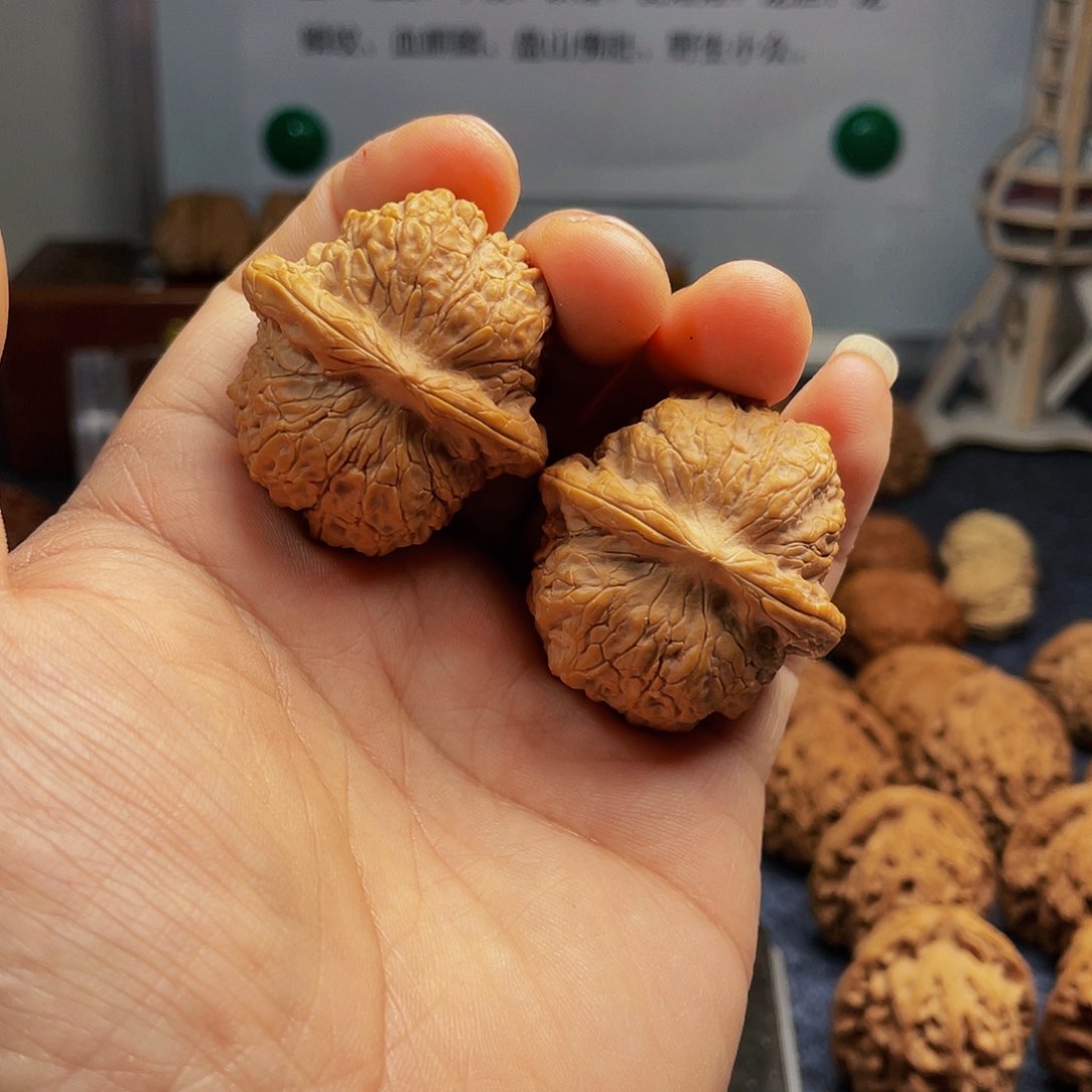 猴头核桃把件九**…血麒麟38尺