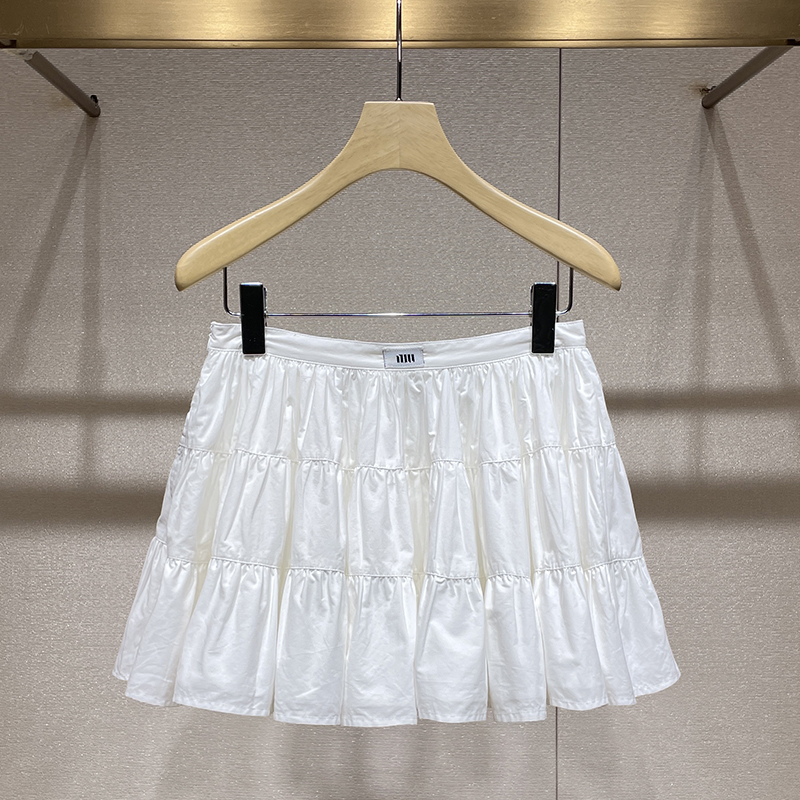 白色裙子2025夏季新款高腰减龄甜美少女感A字蓬蓬蛋糕裙半身短裙