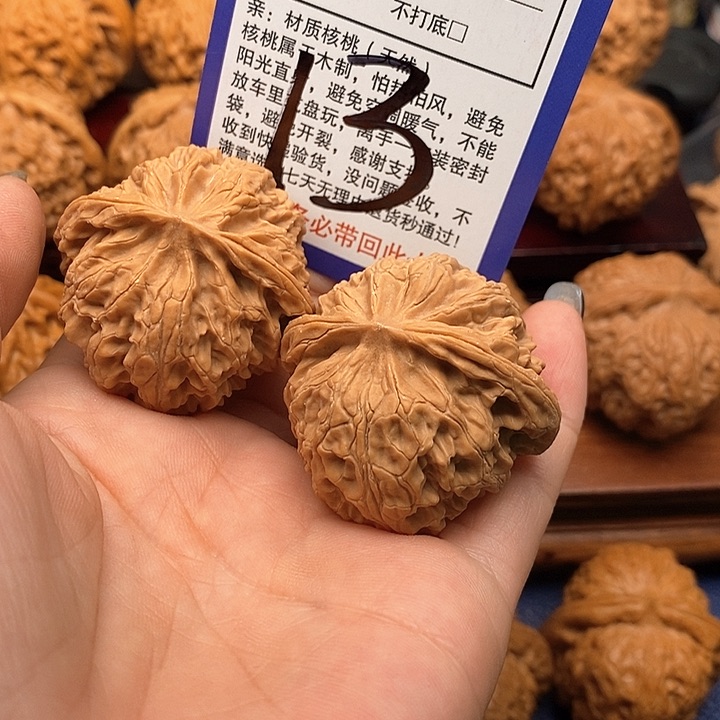 桃核吊坠劉*苹果园狮子头40