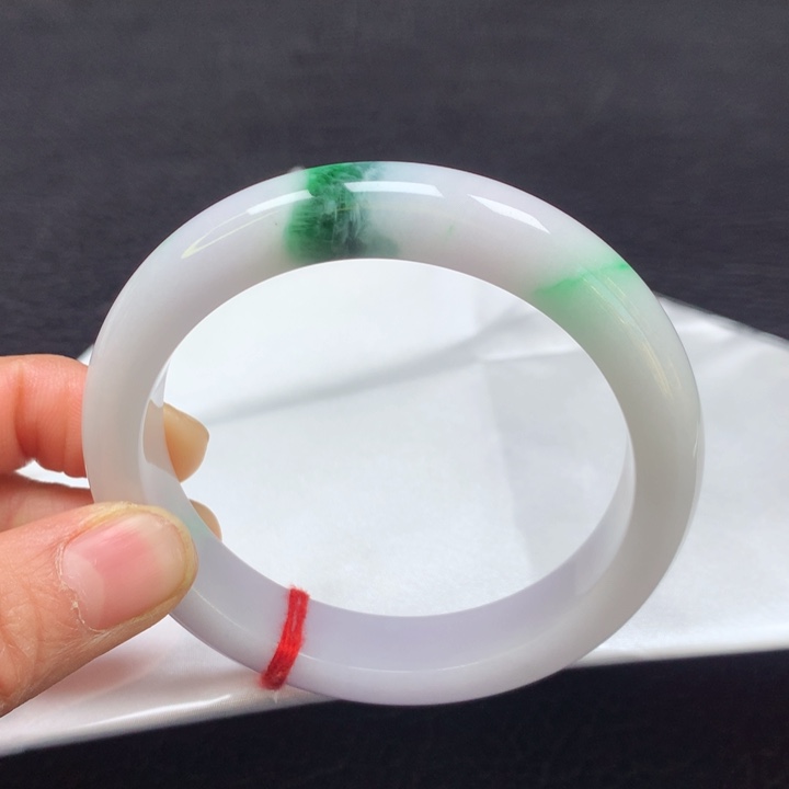 翡翠手镯未镶嵌58圈