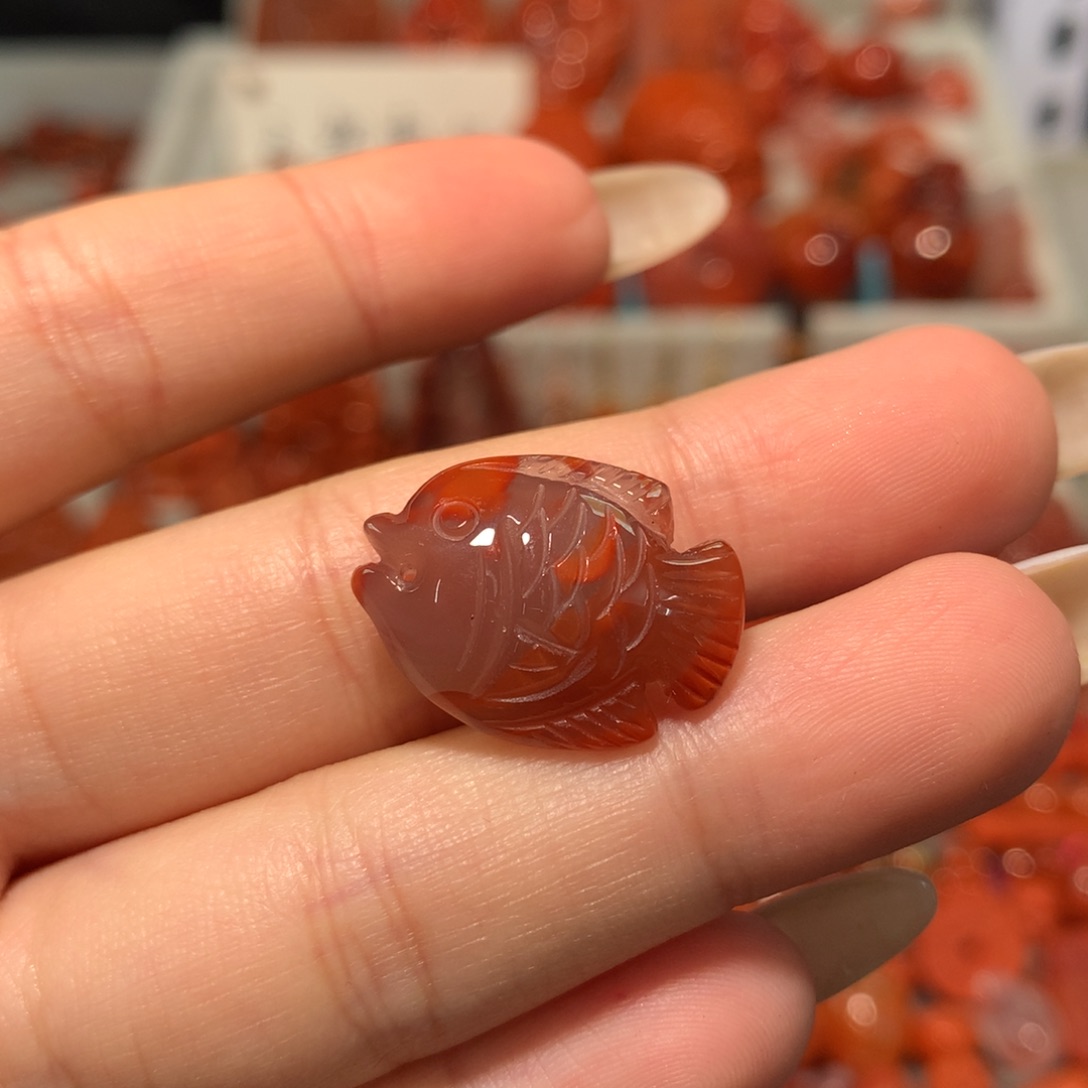 【闪购商品】未镶嵌鱼南红玛瑙