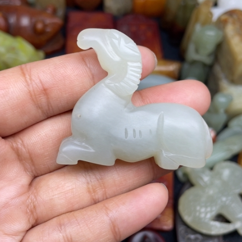 蛇纹石玉未镶嵌颈饰32