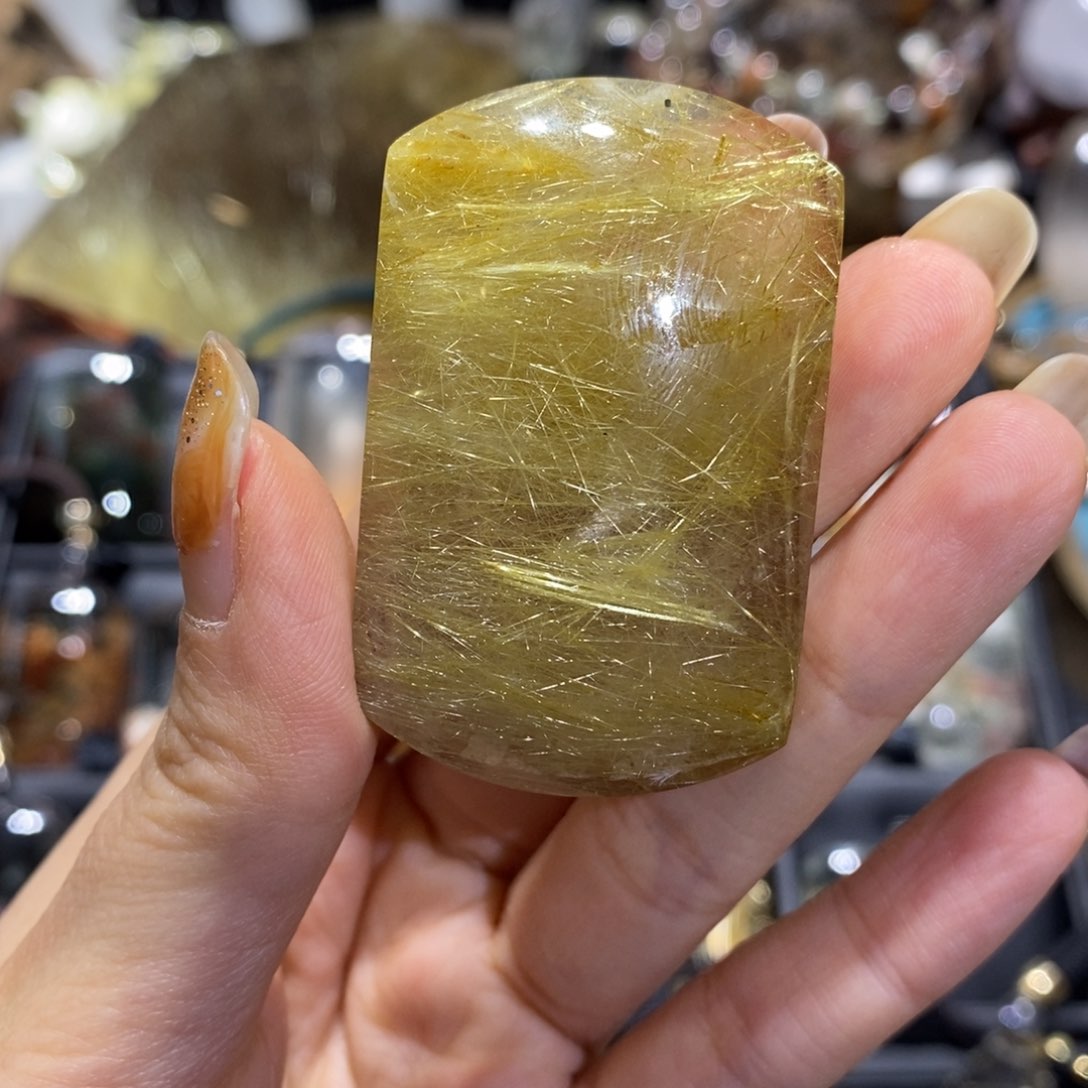 水晶颈饰未镶嵌陀**腾水晶