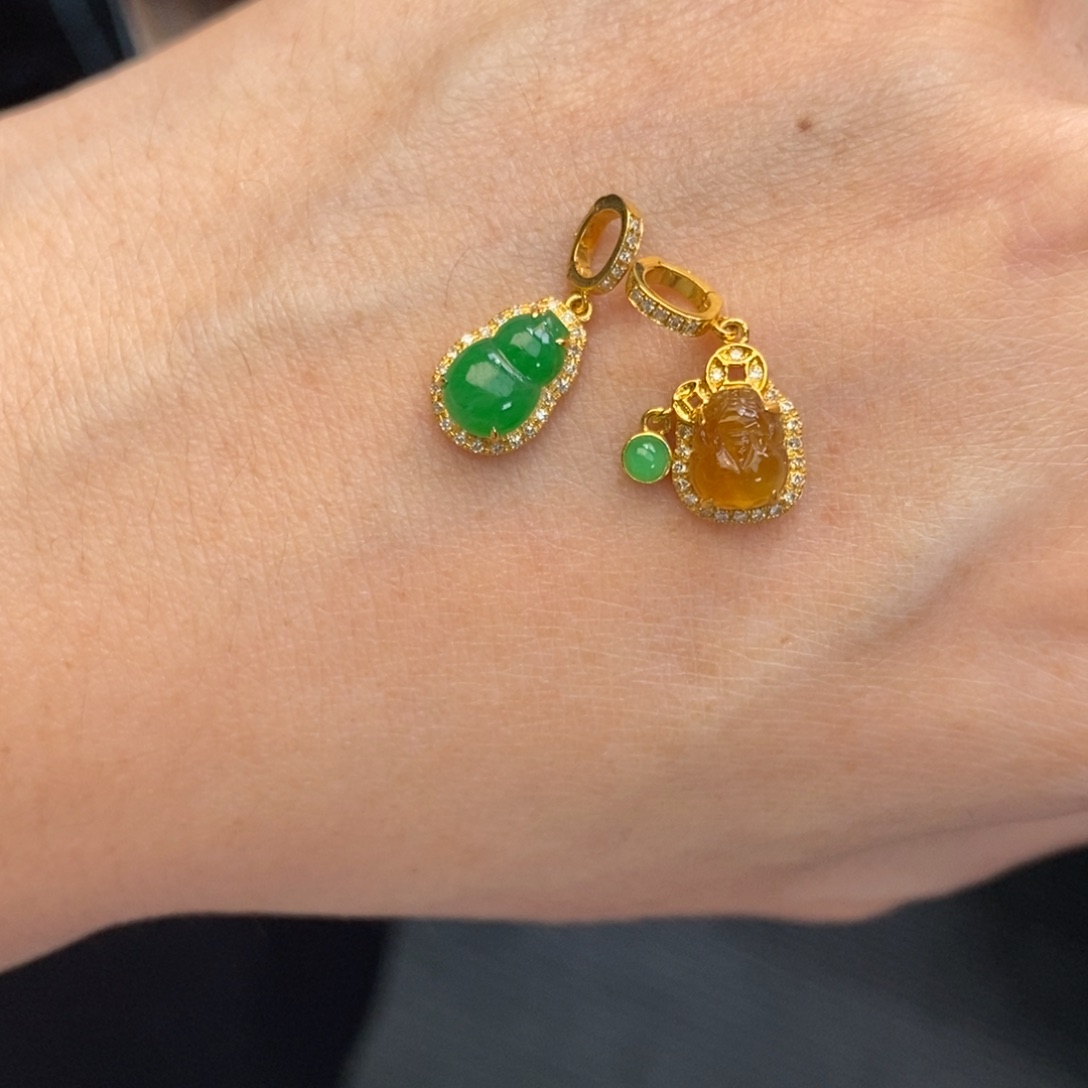 徐***柒翡翠18K金镶嵌颈饰