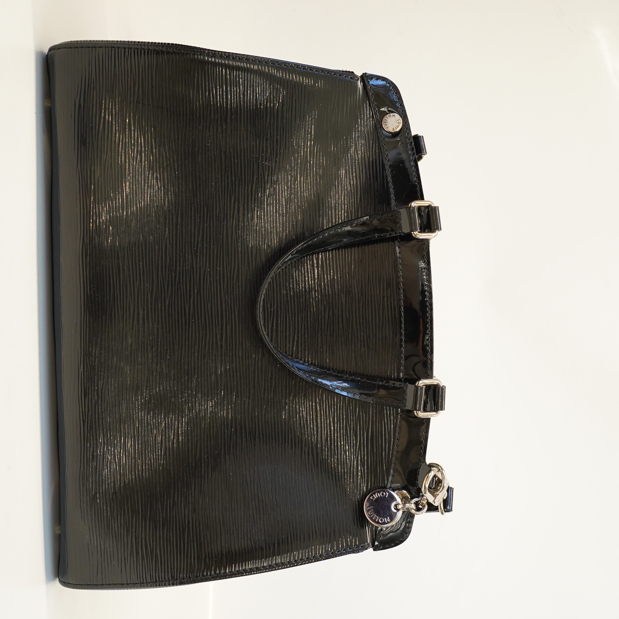 95新 LouisVuitton/路易威登 LV 黑色漆皮水波纹手提包A10260