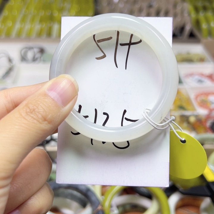 未镶嵌蛇纹石玉手链