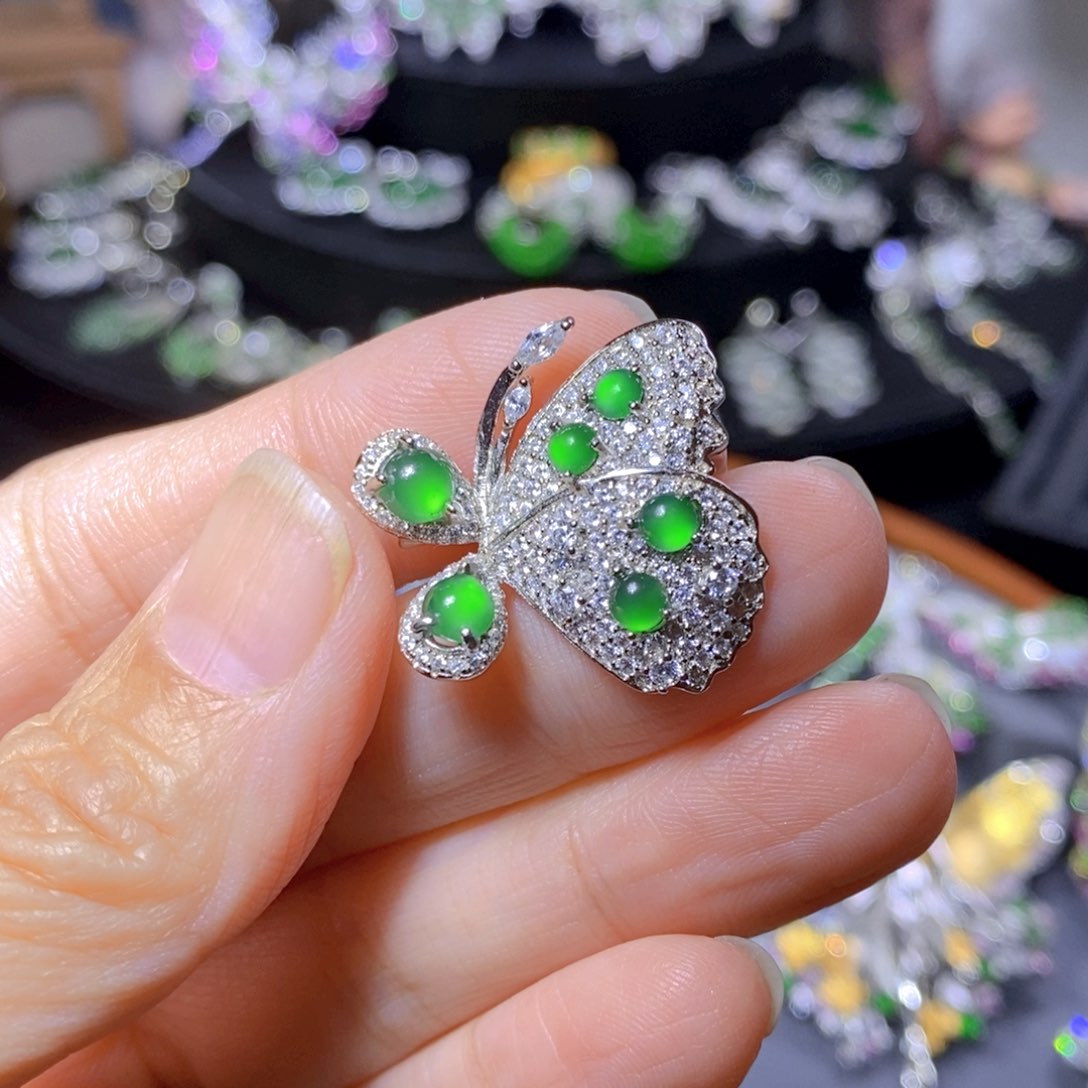 翡翠耳饰银S925镶嵌天然翡翠