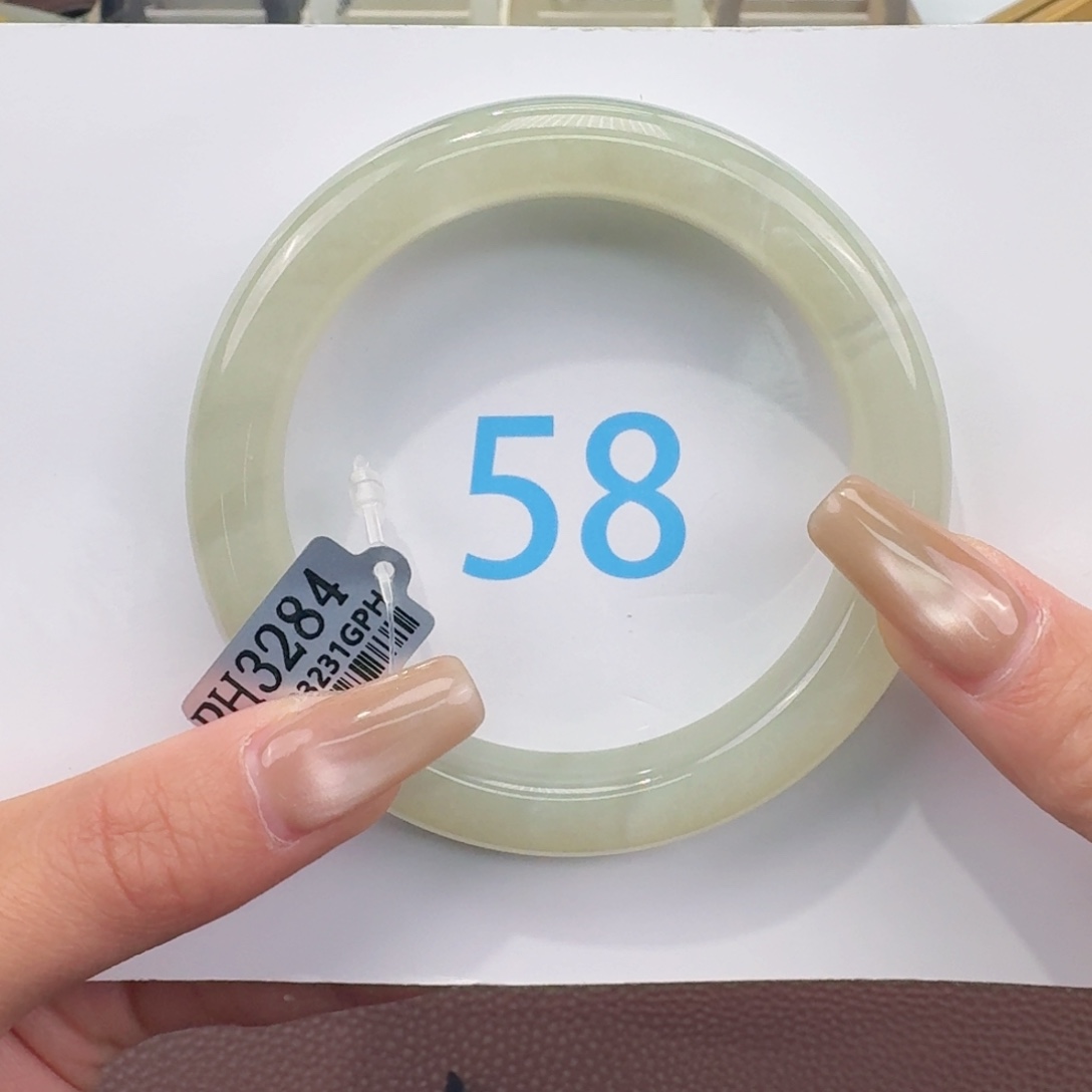 猫***妖和田玉未镶嵌手镯