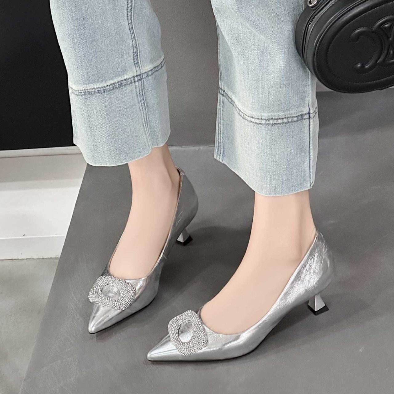 低跟牛皮浅口单鞋8272069银色