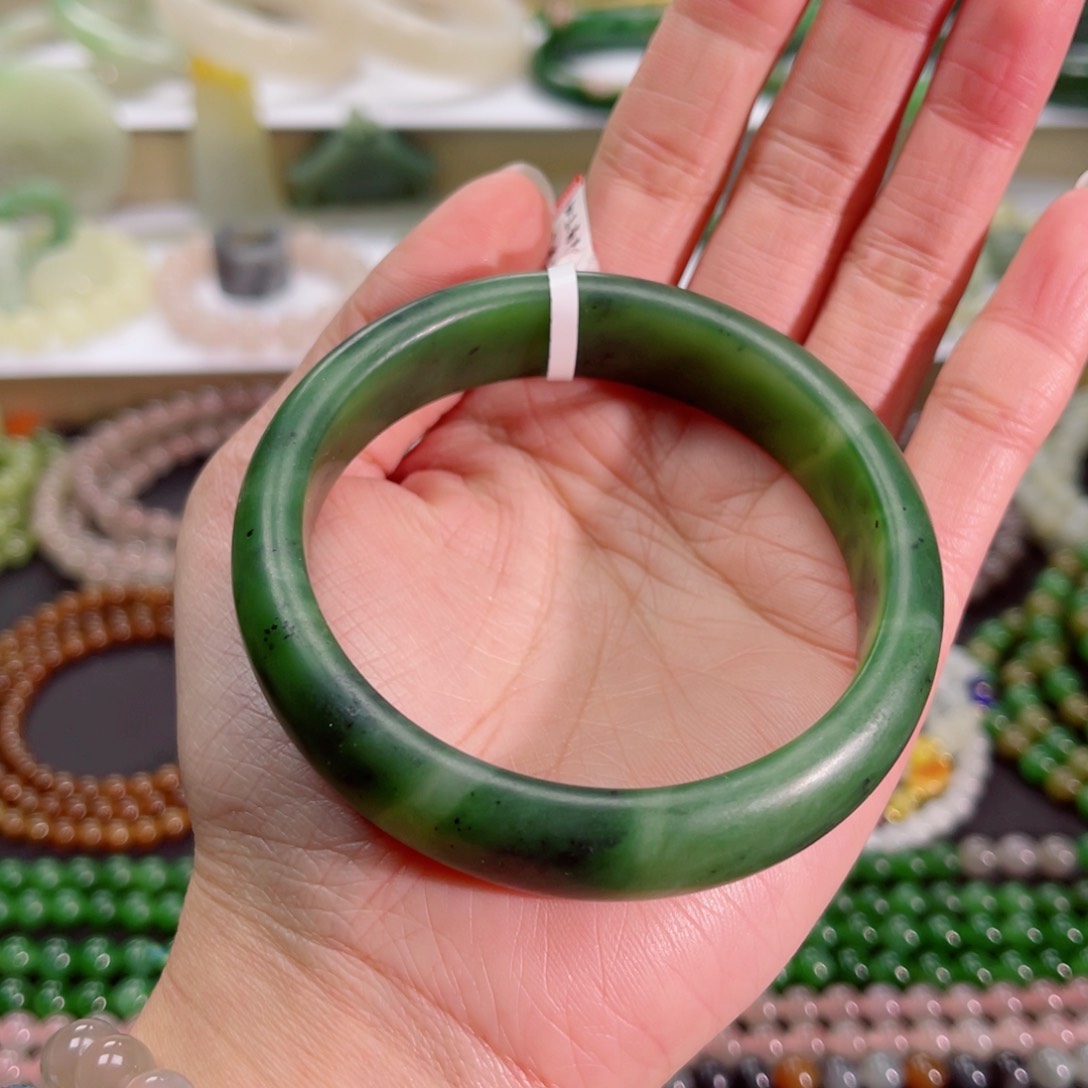 和田玉（碧玉）手镯未镶嵌碧玉手镯60圈口