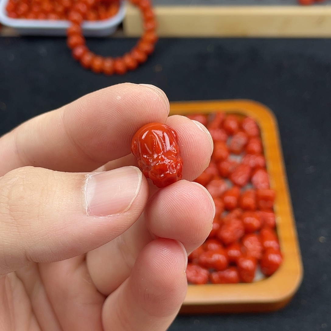 未镶嵌4号瓦西火焰红卡11*16一个南红玛瑙