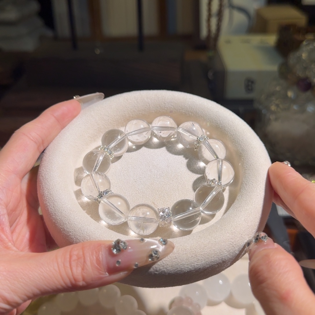 卿***卿烟晶手链未镶嵌白水