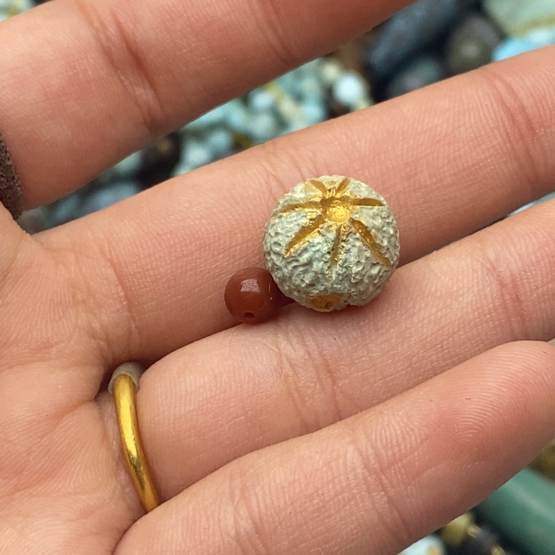 南红玛瑙未镶嵌珠宝奇石