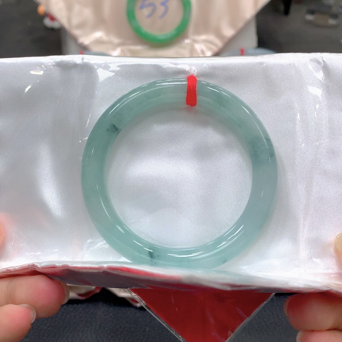 翡翠未镶嵌手镯52圆