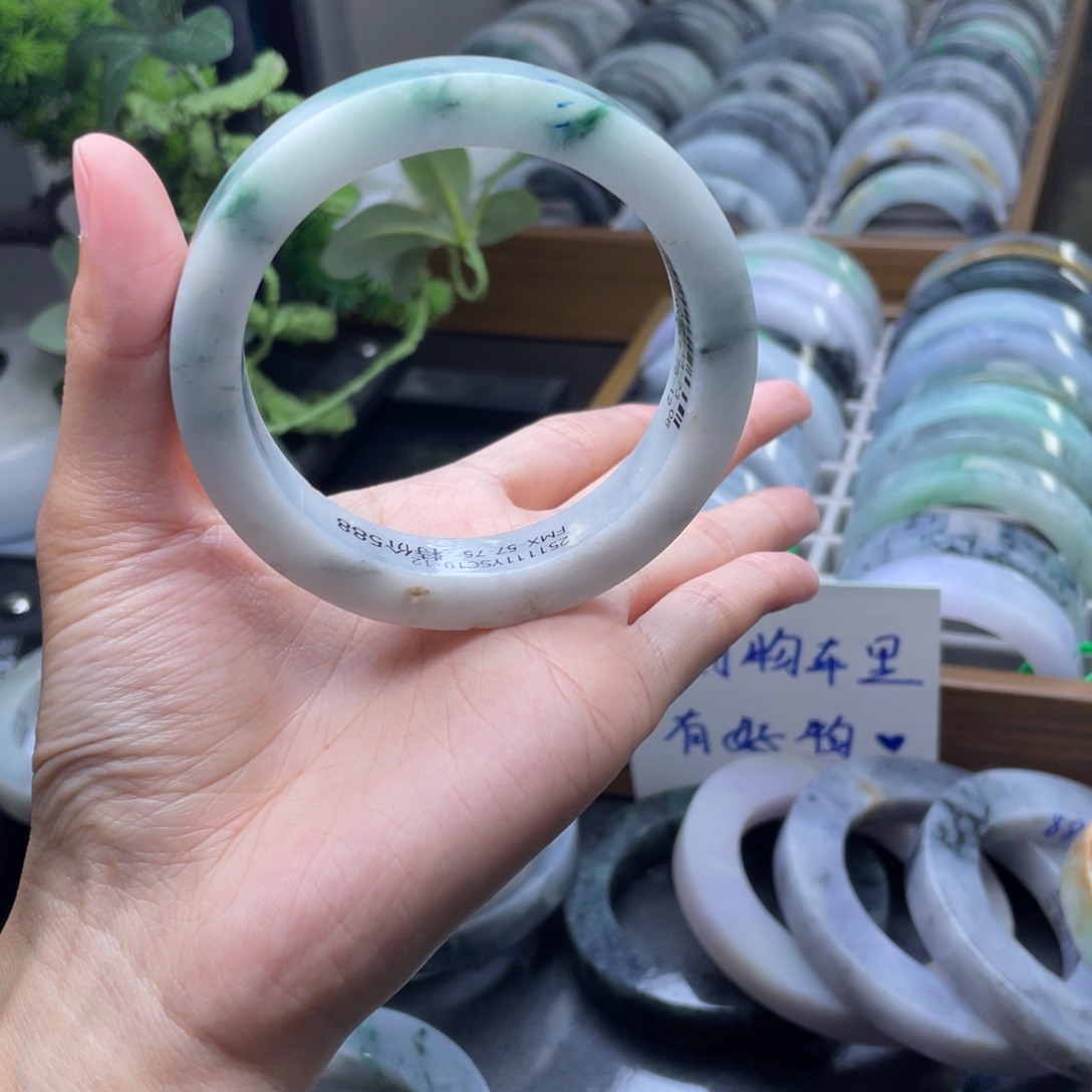 定制翡翠未镶嵌特价翡翠手镯定制