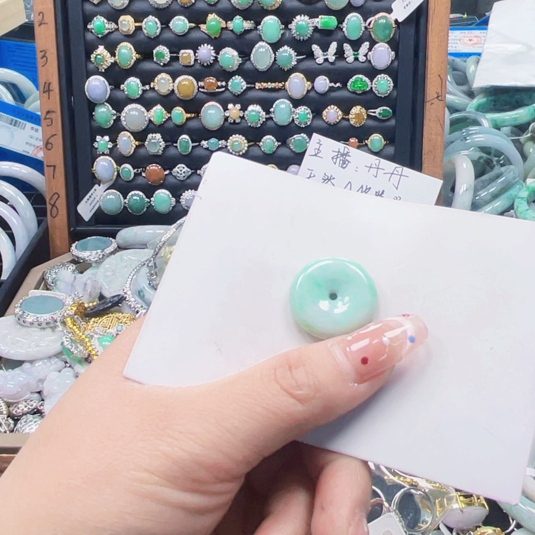 翡翠未镶嵌手镯天然翡翠Ａ货