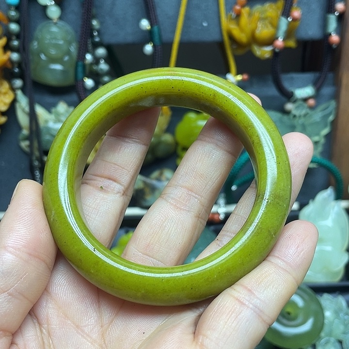 未镶嵌蛇纹石玉颈饰月*.62