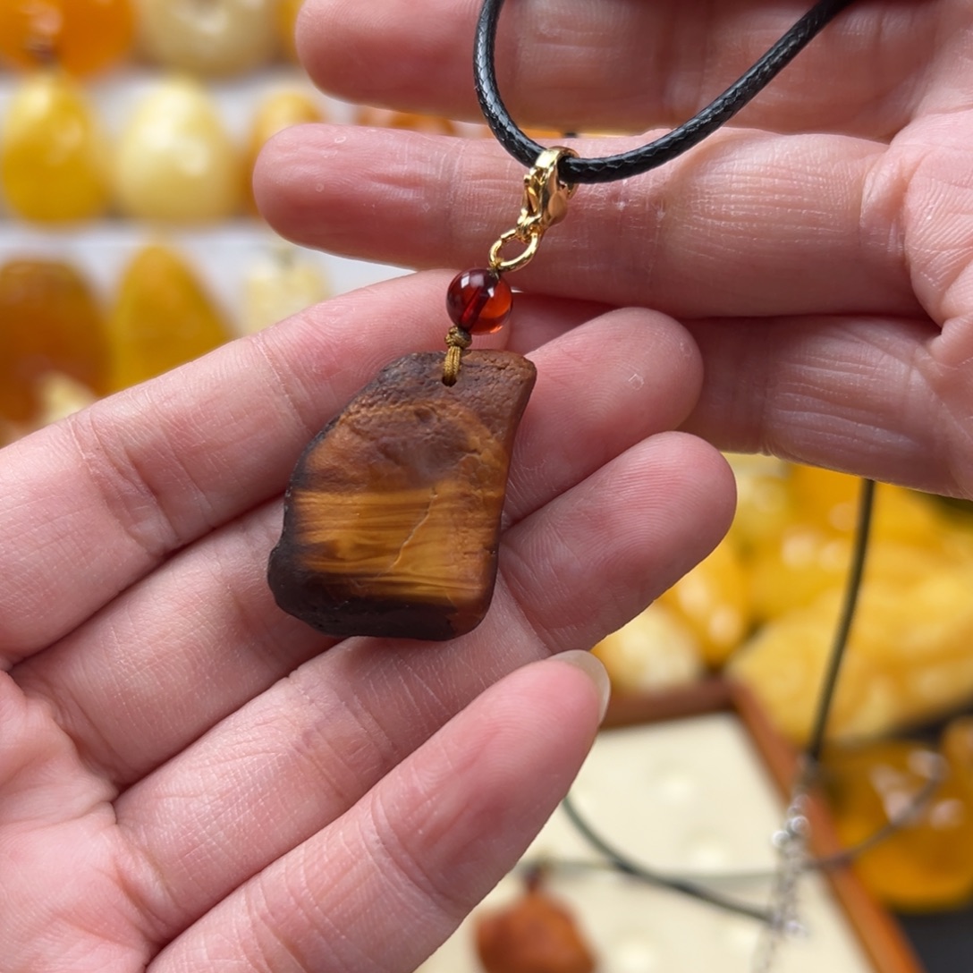 蜜蜡未镶嵌颈饰蜜蜡