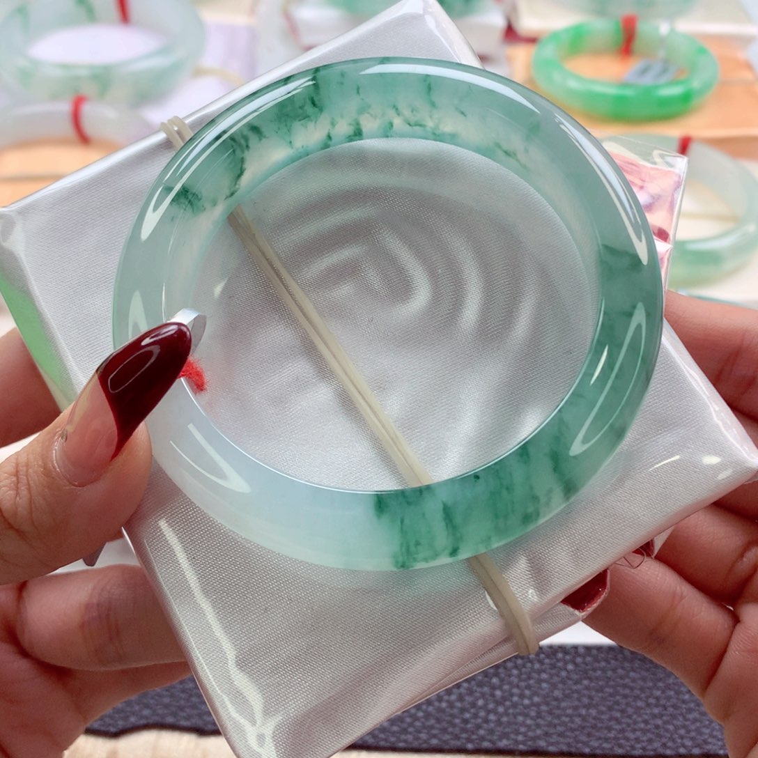 翡翠手镯未镶嵌56.4 特色意境宝藏蓝花 灵