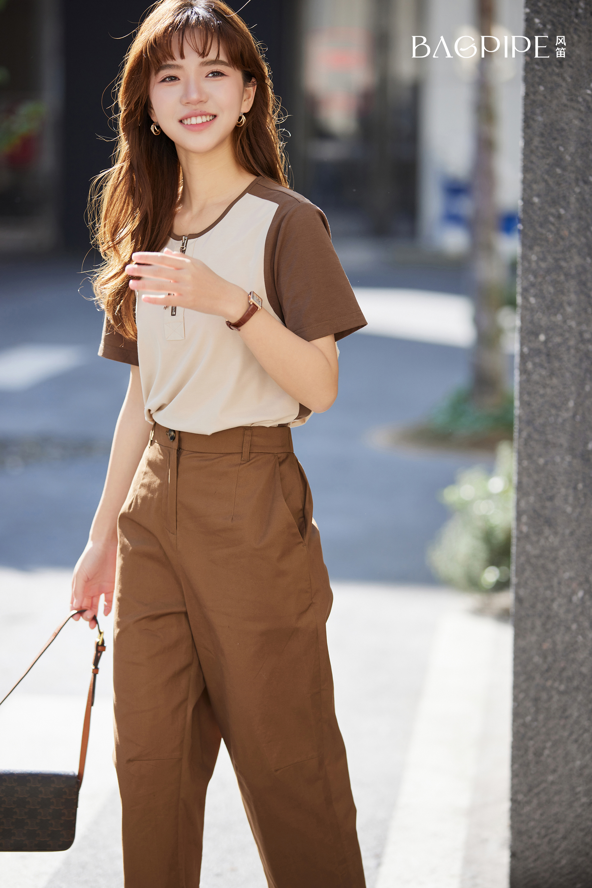 撞色拼接前中拉链圆领T1E25277115