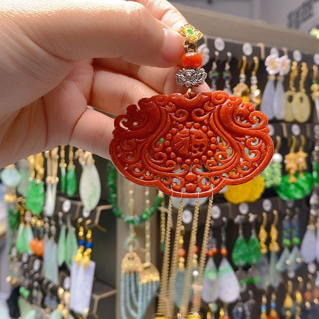 未镶嵌翡翠耳饰翡翠