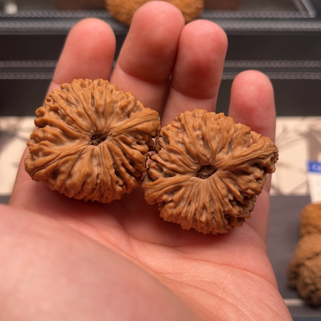 文玩核桃吊坠入**分41南将石