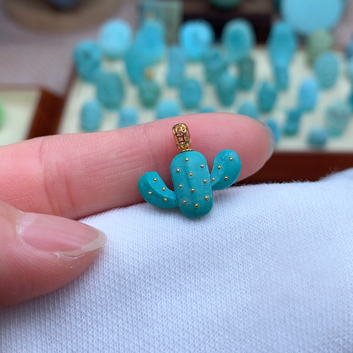 绿松石绿松石配饰18K金镶嵌