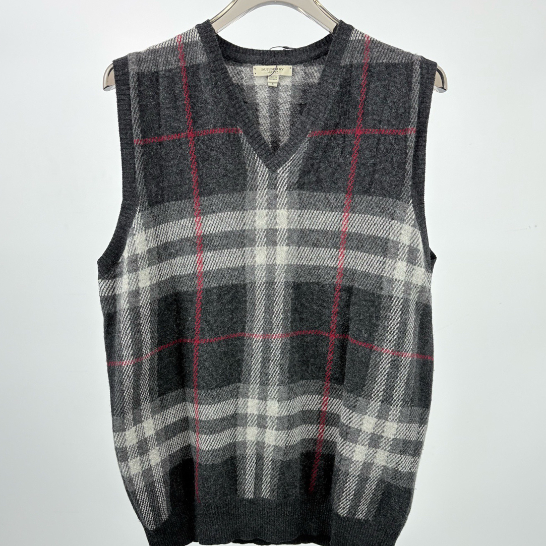 99新 BURBERRY/博柏利 BURBERRY博柏利格纹V领马甲L码14552