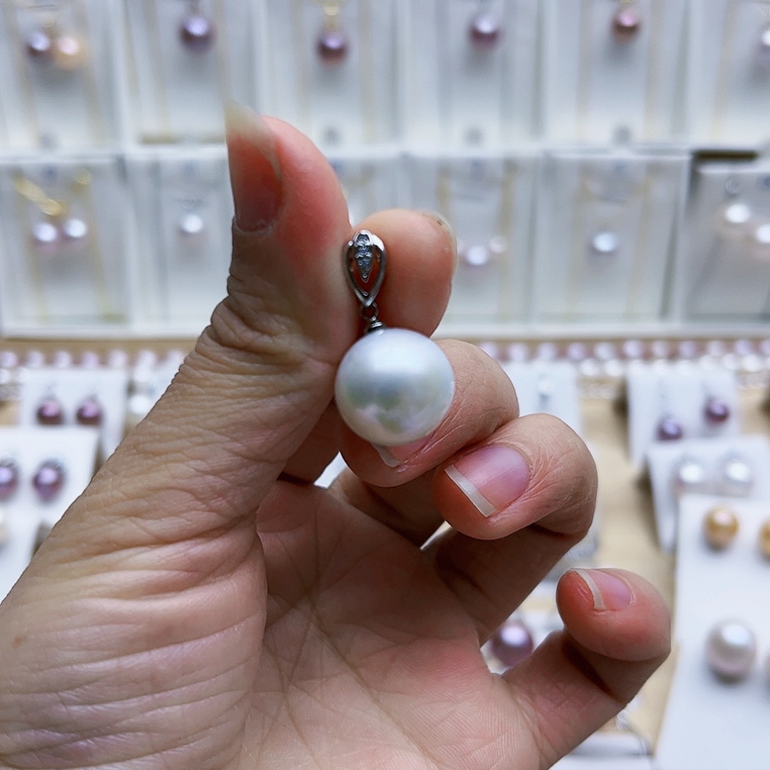 淡水珍珠颈饰合金