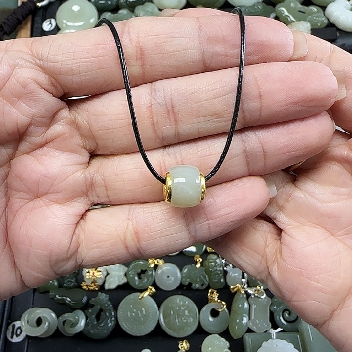 和田玉足金镶嵌吊坠(不含链)