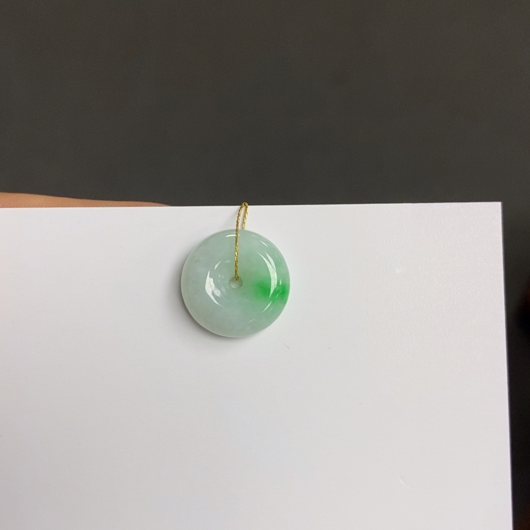 翡翠未镶嵌颈饰平安扣