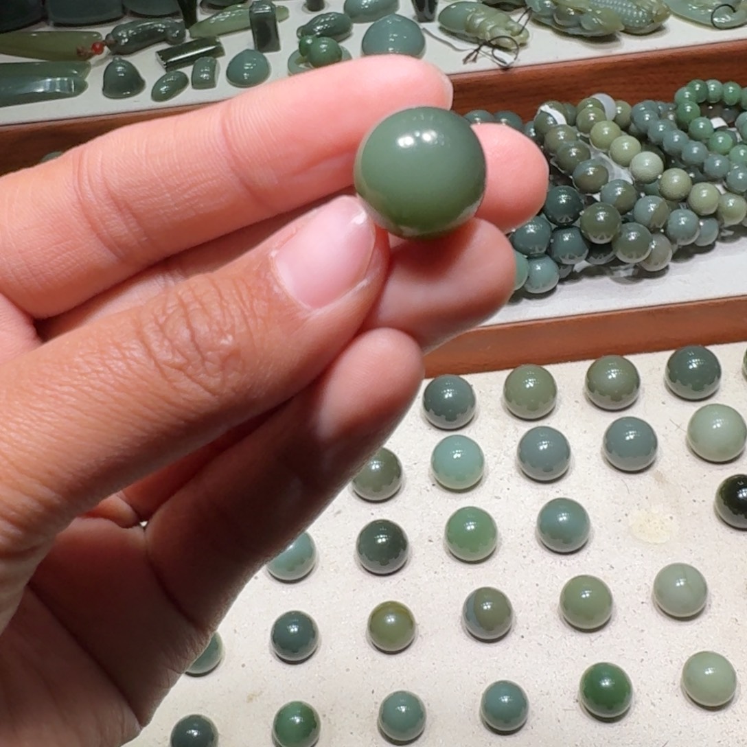 和田玉未镶嵌手串和田玉沙枣青单珠