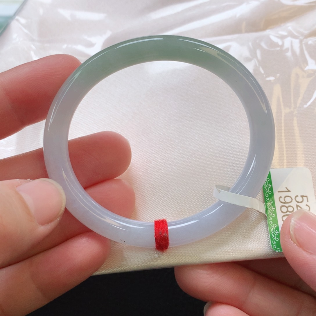 翡翠手镯未镶嵌52贵妃