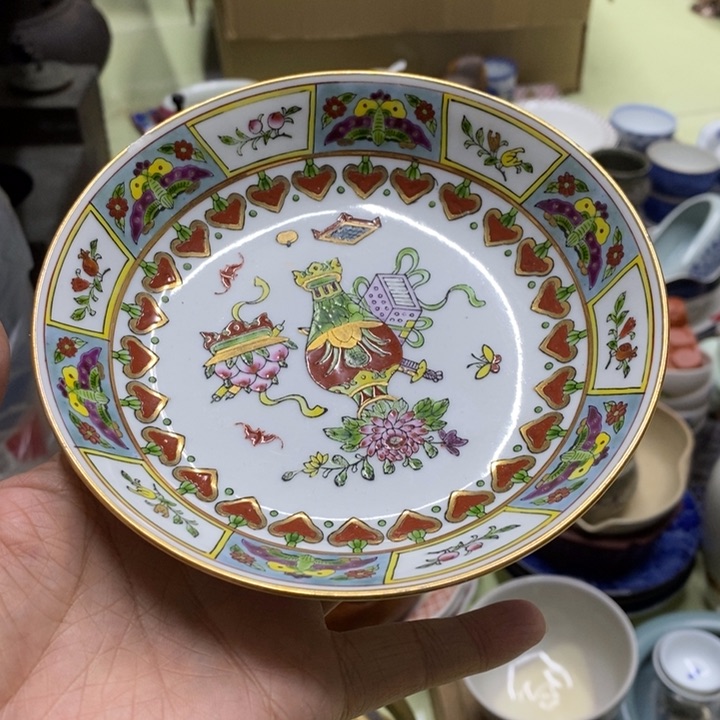 瓷片有伤介意勿拍感谢