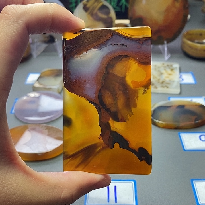 黑***哥玛瑙/玉髓未镶嵌珠宝半成品