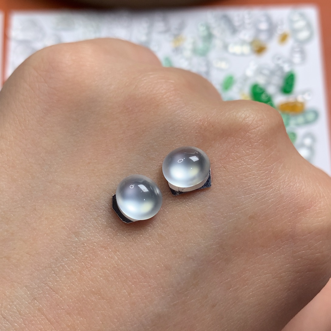 翡翠未镶嵌颈饰一对卡8.2椭圆玻璃蛋面