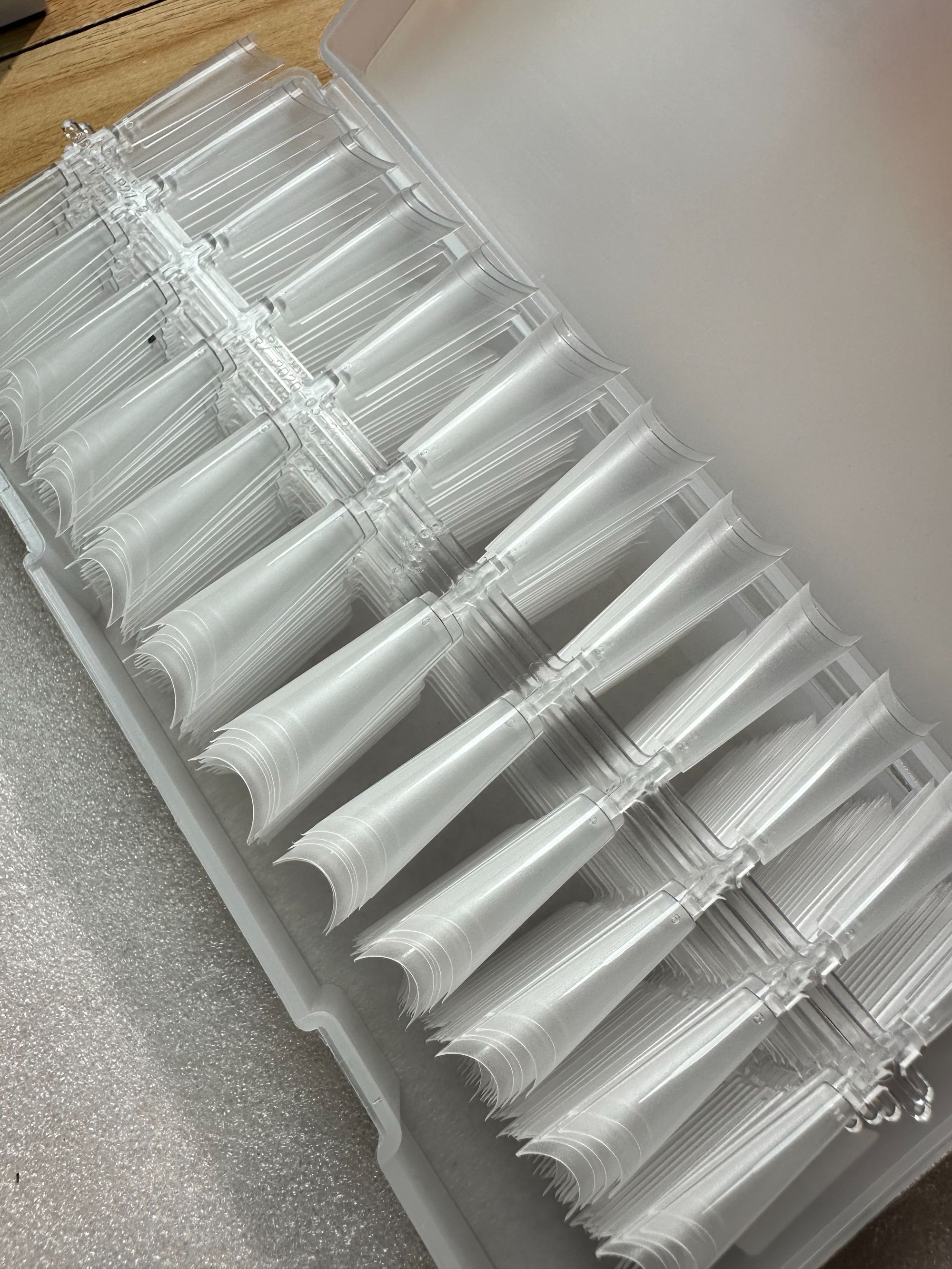 希妹美甲 磨砂细狗半贴甲片