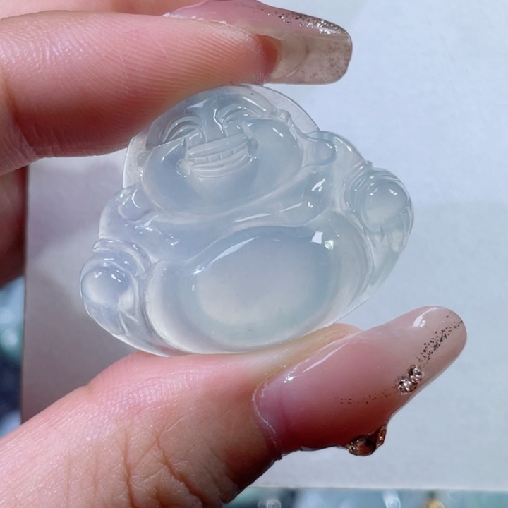 翡翠未镶嵌颈饰佛公